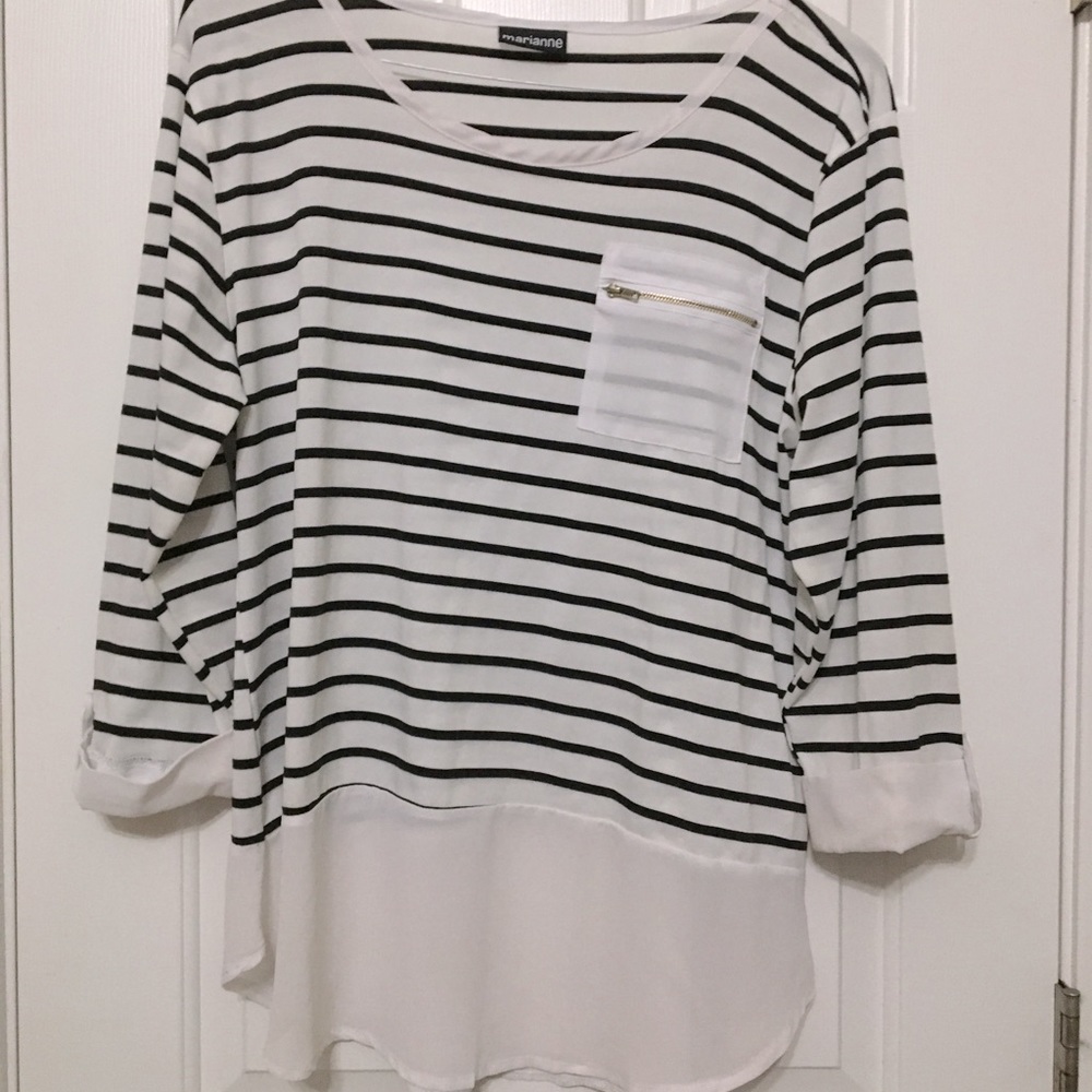⚡️ FLASH - Black white striped top